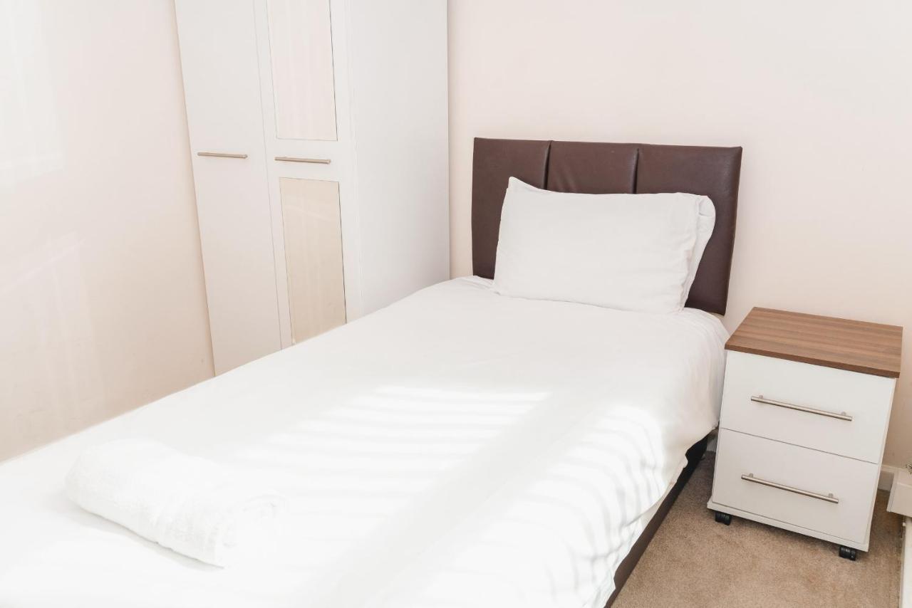 Вилла Hanley Park House Stoke-on-Trent Экстерьер фото