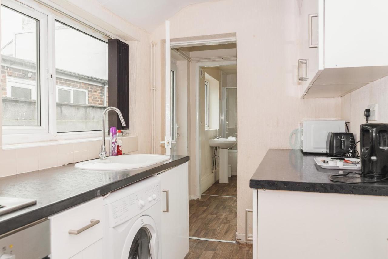 Вилла Hanley Park House Stoke-on-Trent Экстерьер фото