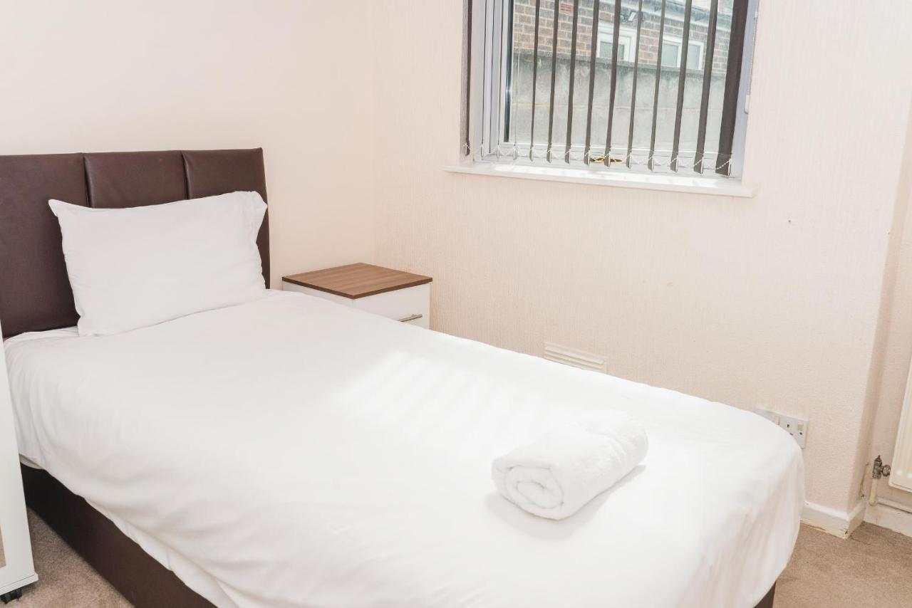 Вилла Hanley Park House Stoke-on-Trent Экстерьер фото