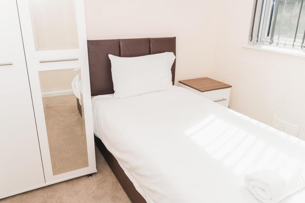 Вилла Hanley Park House Stoke-on-Trent Экстерьер фото